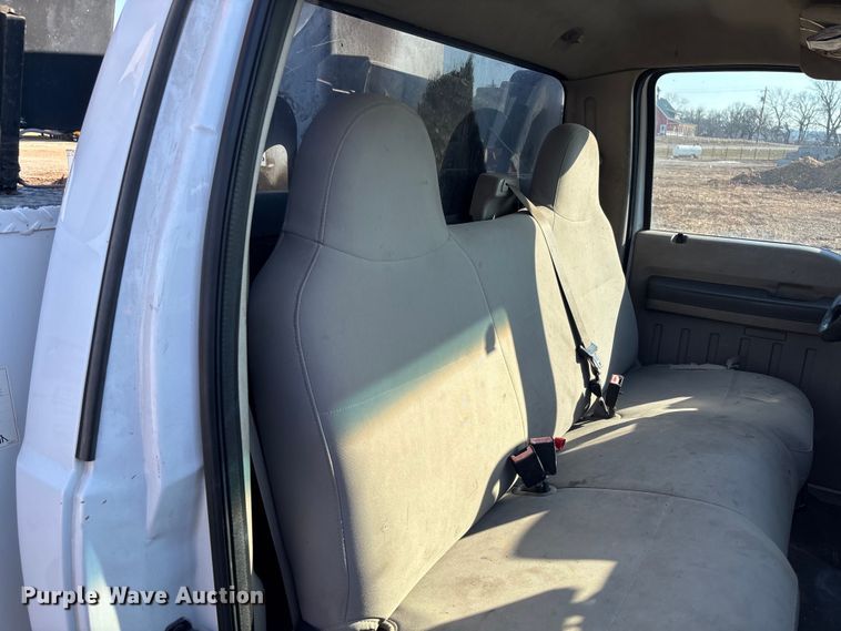 image for item FB3002 2008 Ford F450 Super Duty utility / service truck