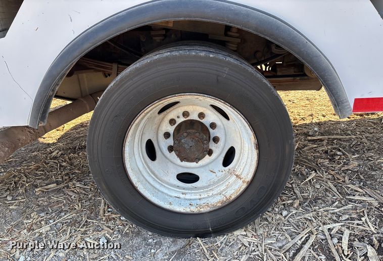 image for item FB3002 2008 Ford F450 Super Duty utility / service truck