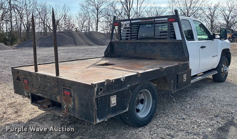 image for item FB3007 2009 Chevrolet Silverado 3500HD Ext. Cab bale bed pickup truck