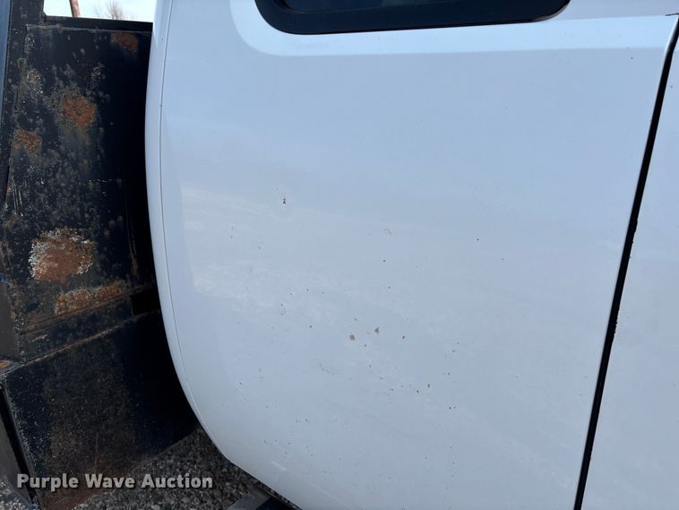 image for item FB3007 2009 Chevrolet Silverado 3500HD Ext. Cab bale bed pickup truck