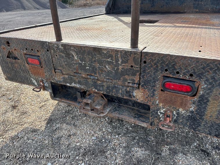 image for item FB3007 2009 Chevrolet Silverado 3500HD Ext. Cab bale bed pickup truck