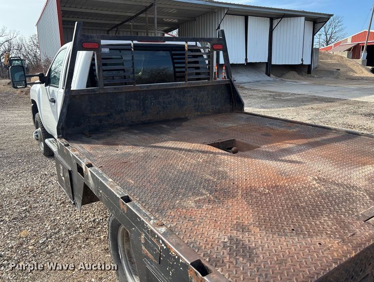 image for item FB3007 2009 Chevrolet Silverado 3500HD Ext. Cab bale bed pickup truck