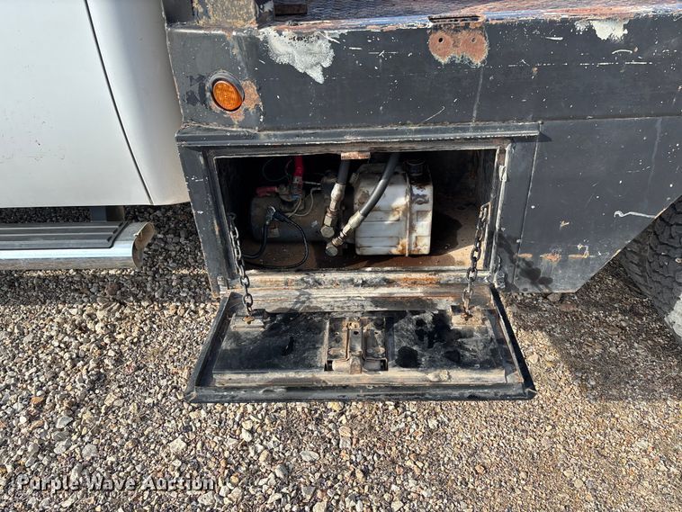 image for item FB3007 2009 Chevrolet Silverado 3500HD Ext. Cab bale bed pickup truck