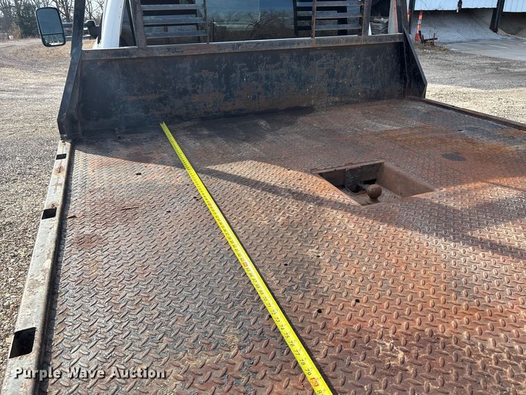 image for item FB3007 2009 Chevrolet Silverado 3500HD Ext. Cab bale bed pickup truck