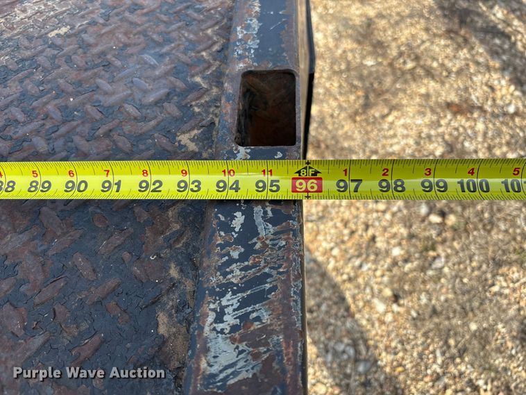 image for item FB3007 2009 Chevrolet Silverado 3500HD Ext. Cab bale bed pickup truck