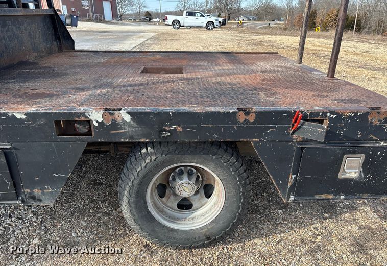 image for item FB3007 2009 Chevrolet Silverado 3500HD Ext. Cab bale bed pickup truck