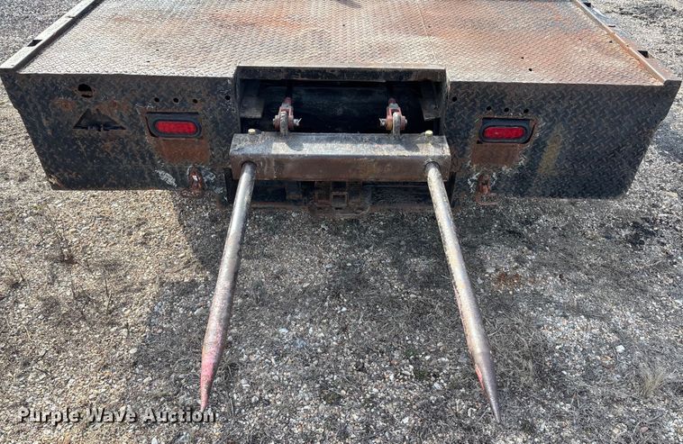 image for item FB3007 2009 Chevrolet Silverado 3500HD Ext. Cab bale bed pickup truck