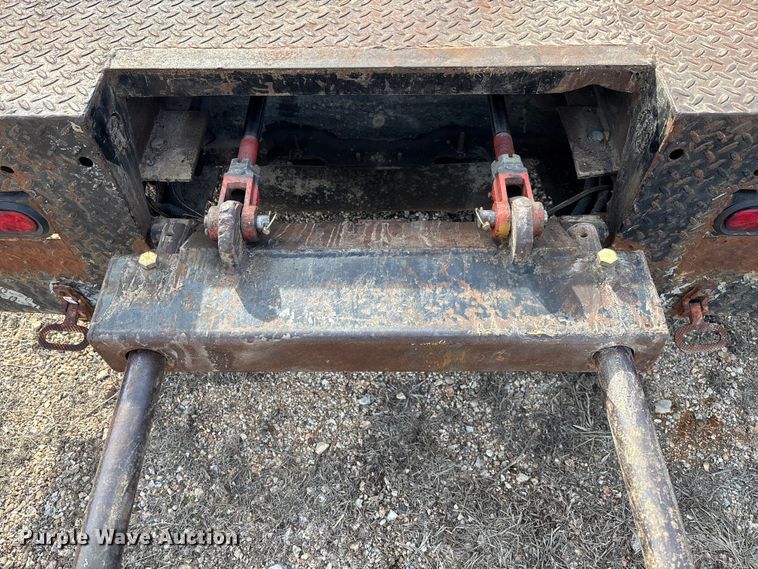 image for item FB3007 2009 Chevrolet Silverado 3500HD Ext. Cab bale bed pickup truck