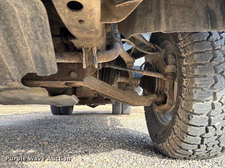 image for item FB3007 2009 Chevrolet Silverado 3500HD Ext. Cab bale bed pickup truck