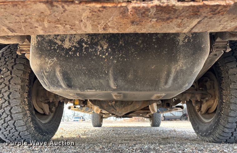 image for item FB3007 2009 Chevrolet Silverado 3500HD Ext. Cab bale bed pickup truck