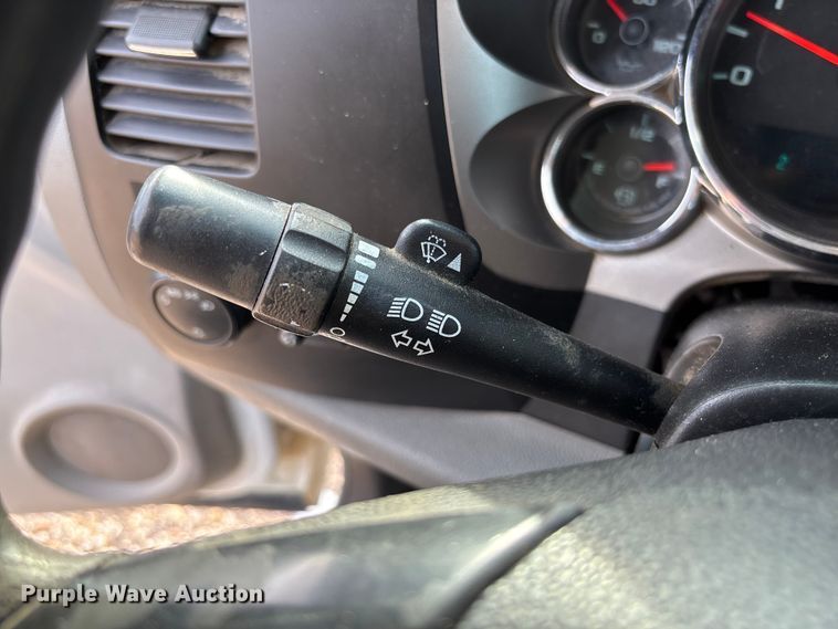 image for item FB3007 2009 Chevrolet Silverado 3500HD Ext. Cab bale bed pickup truck