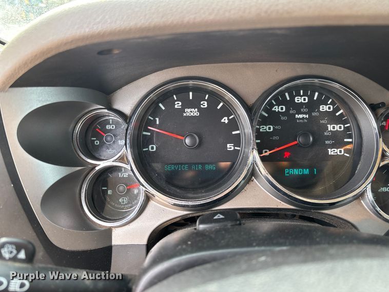 image for item FB3007 2009 Chevrolet Silverado 3500HD Ext. Cab bale bed pickup truck