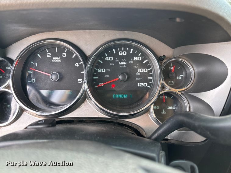 image for item FB3007 2009 Chevrolet Silverado 3500HD Ext. Cab bale bed pickup truck