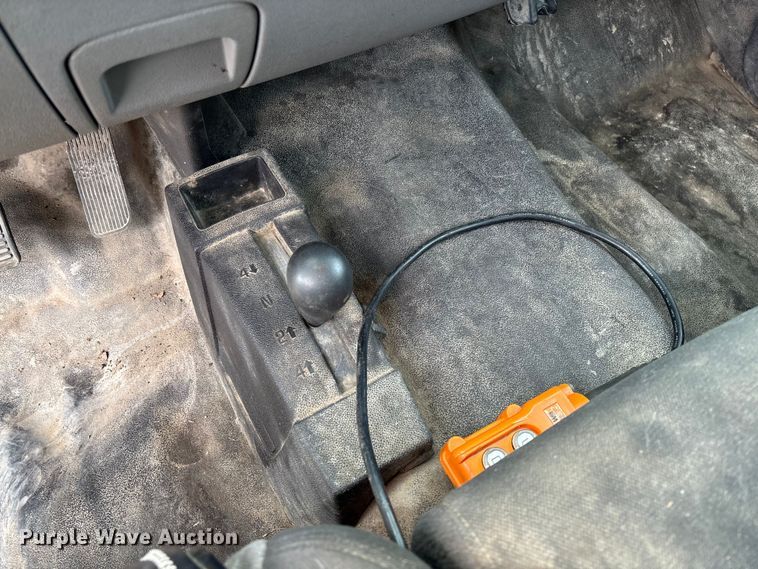 image for item FB3007 2009 Chevrolet Silverado 3500HD Ext. Cab bale bed pickup truck