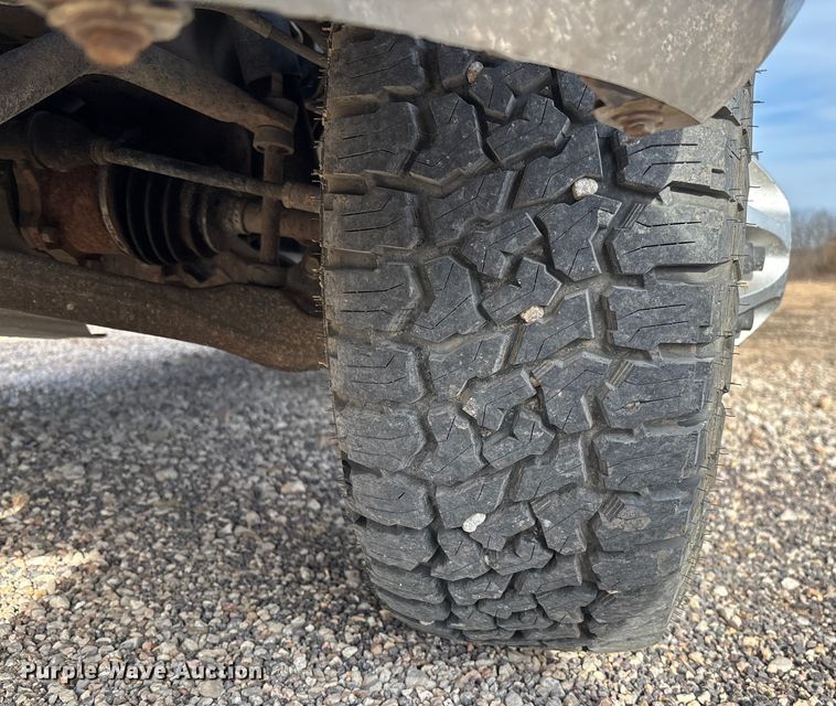 image for item FB3007 2009 Chevrolet Silverado 3500HD Ext. Cab bale bed pickup truck