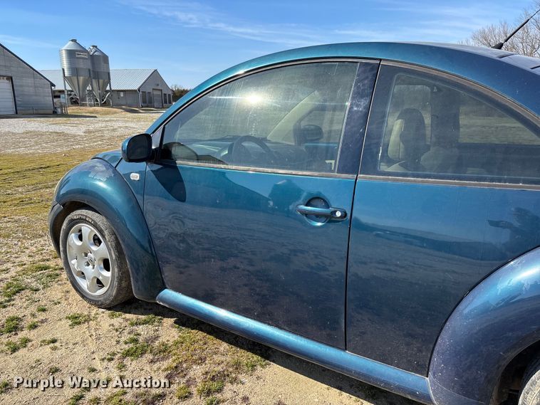 image for item FB3015 2002 Volkswagen Beetle 