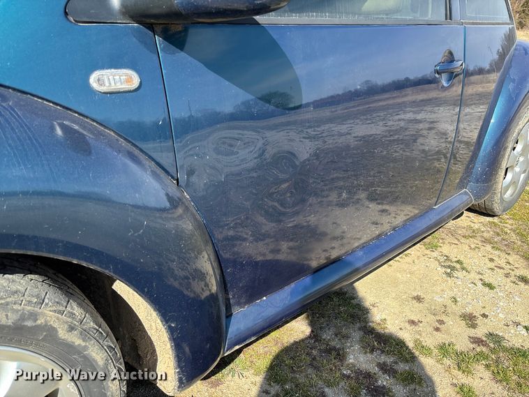 image for item FB3015 2002 Volkswagen Beetle 