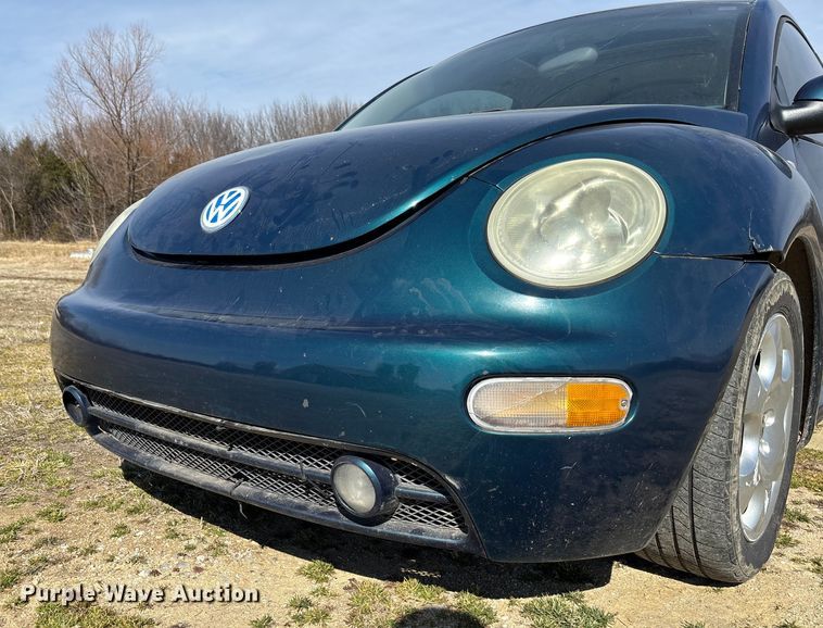 image for item FB3015 2002 Volkswagen Beetle 