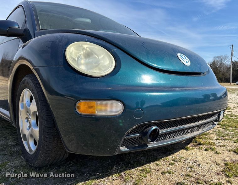 image for item FB3015 2002 Volkswagen Beetle 