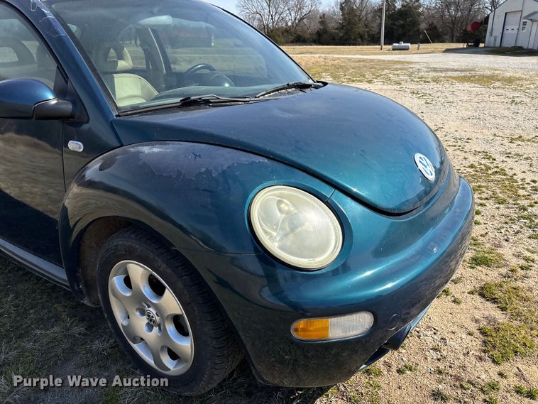 image for item FB3015 2002 Volkswagen Beetle 