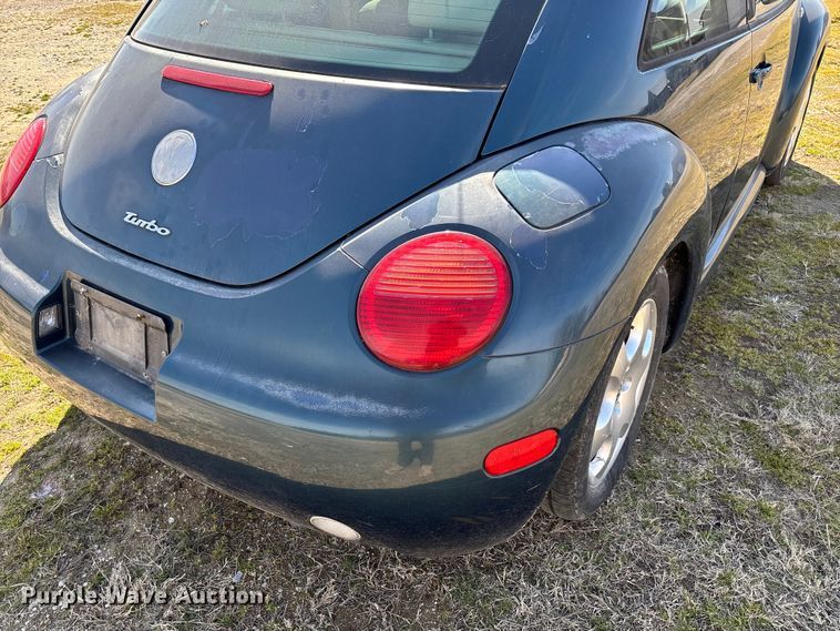 image for item FB3015 2002 Volkswagen Beetle 