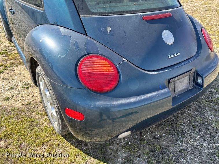 image for item FB3015 2002 Volkswagen Beetle 