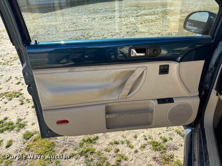 image for item FB3015 2002 Volkswagen Beetle 