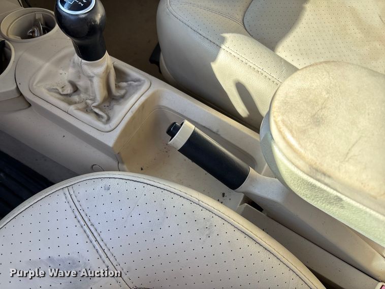 image for item FB3015 2002 Volkswagen Beetle 