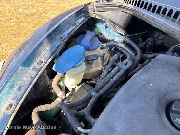 image for item FB3015 2002 Volkswagen Beetle 