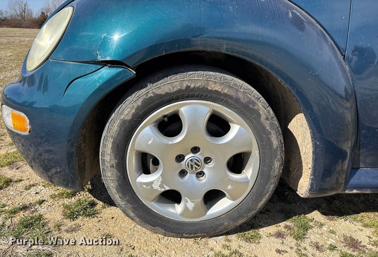 image for item FB3015 2002 Volkswagen Beetle 