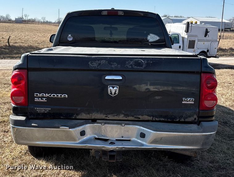 image for item FB3500 2006 Dodge Dakota Crew Cab pickup truck