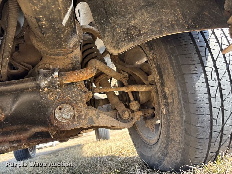 image for item FB3500 2006 Dodge Dakota Crew Cab pickup truck