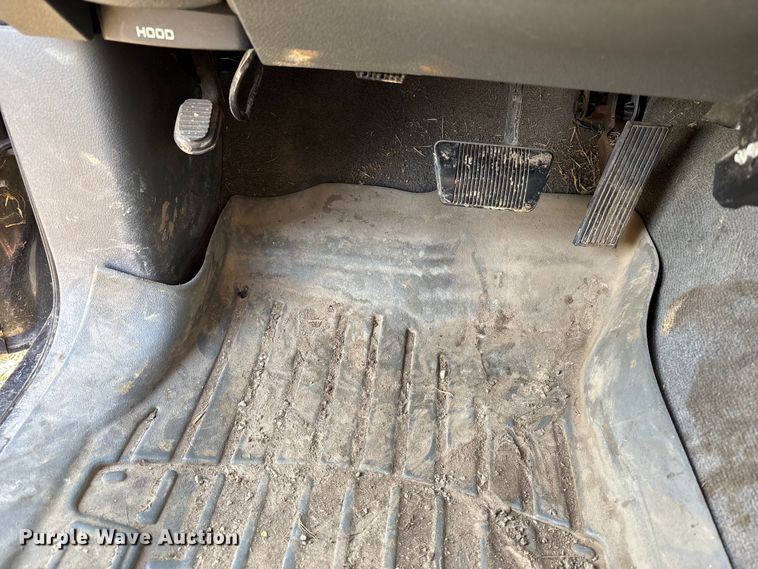 image for item FB3500 2006 Dodge Dakota Crew Cab pickup truck