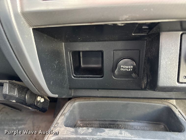 image for item FB3500 2006 Dodge Dakota Crew Cab pickup truck