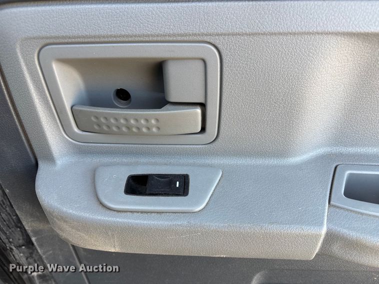 image for item FB3500 2006 Dodge Dakota Crew Cab pickup truck