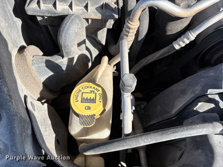 image for item FB3500 2006 Dodge Dakota Crew Cab pickup truck