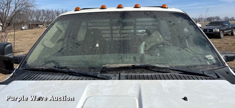 image for item FB3502 2008 Ford F450 Super Duty flatbed truck