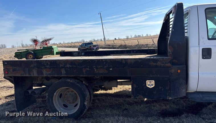 image for item FB3502 2008 Ford F450 Super Duty flatbed truck