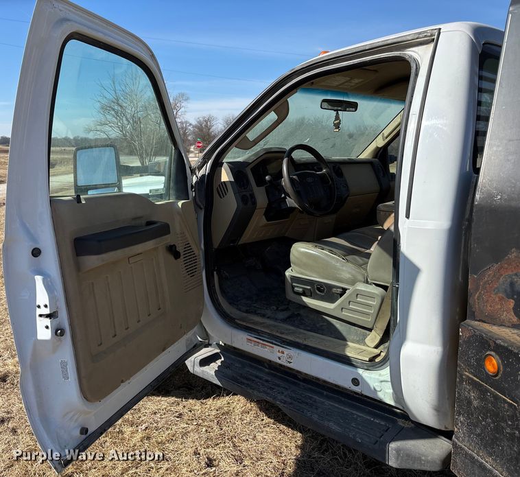 image for item FB3502 2008 Ford F450 Super Duty flatbed truck