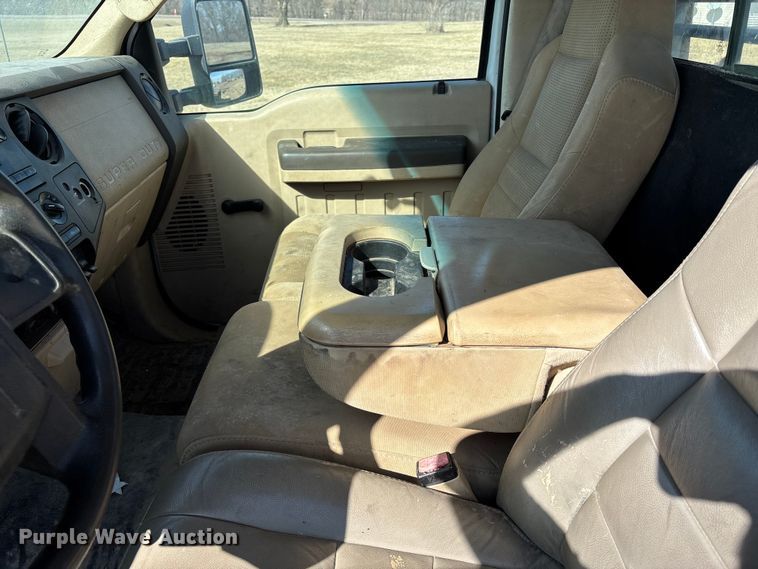 image for item FB3502 2008 Ford F450 Super Duty flatbed truck