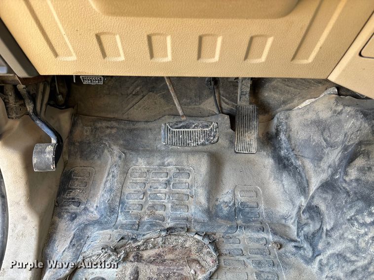 image for item FB3502 2008 Ford F450 Super Duty flatbed truck