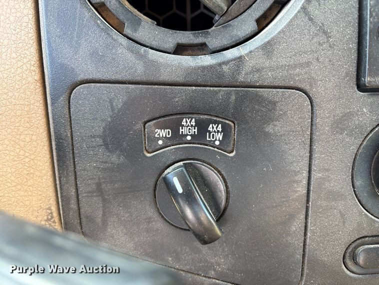 image for item FB3502 2008 Ford F450 Super Duty flatbed truck