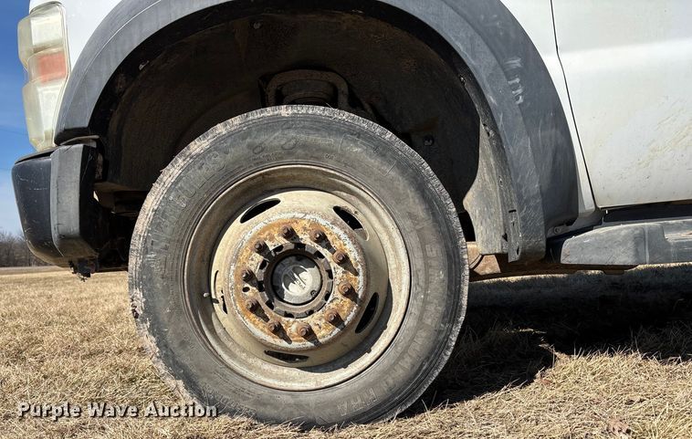 image for item FB3502 2008 Ford F450 Super Duty flatbed truck