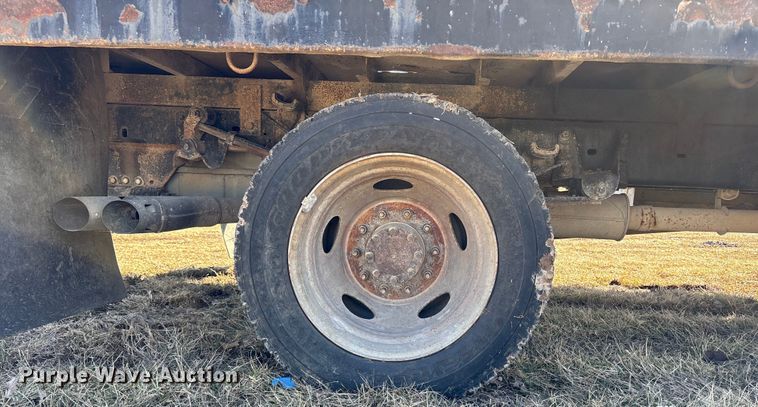 image for item FB3502 2008 Ford F450 Super Duty flatbed truck