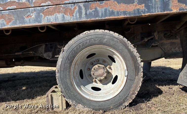 image for item FB3502 2008 Ford F450 Super Duty flatbed truck