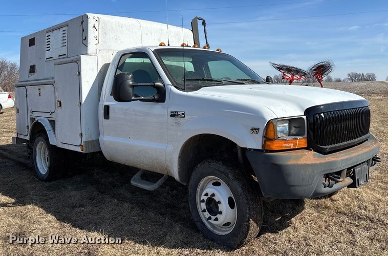 image for item FB3503 2000 Ford F450 utility / service truck