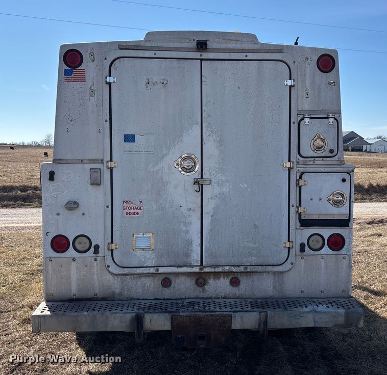 image for item FB3503 2000 Ford F450 utility / service truck