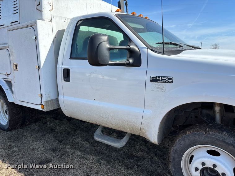 image for item FB3503 2000 Ford F450 utility / service truck