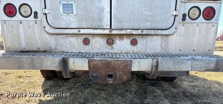 image for item FB3503 2000 Ford F450 utility / service truck