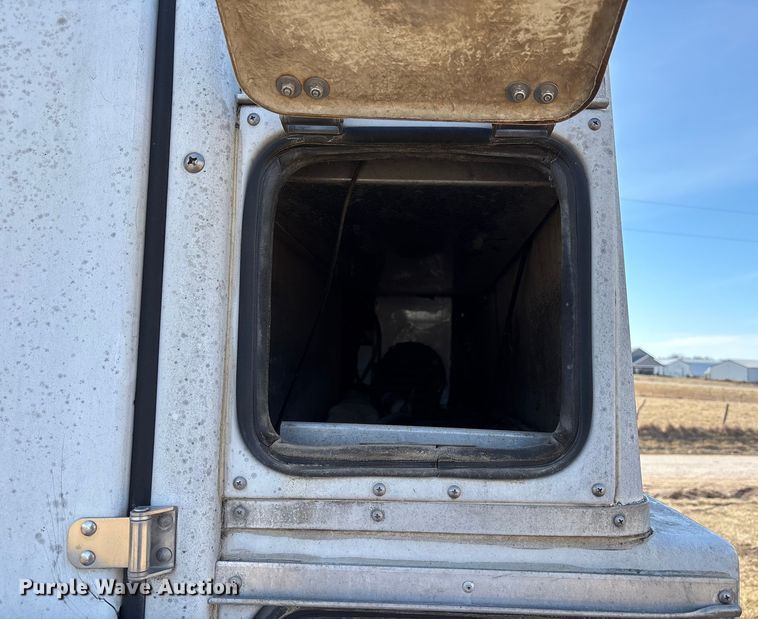 image for item FB3503 2000 Ford F450 utility / service truck